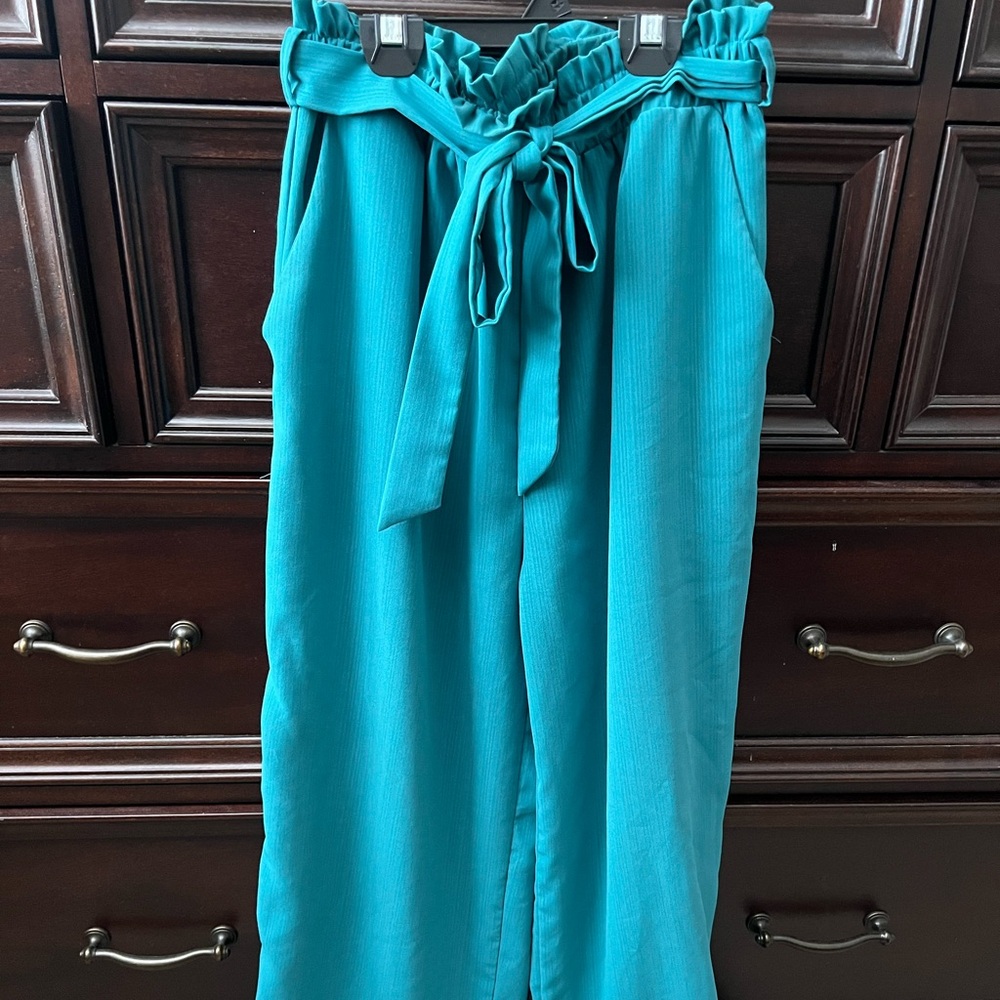 Wide leg pants